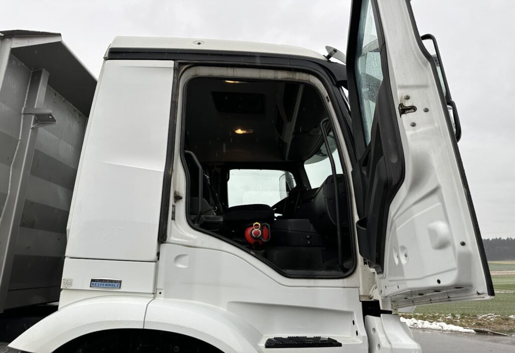 2015 MB-Arocs 3245 8x4 2-SK