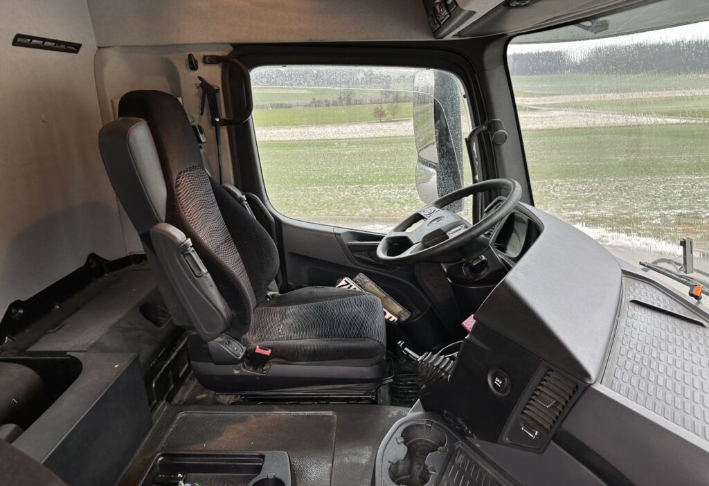 2015 MB-Arocs 3245 8x4 2-SK
