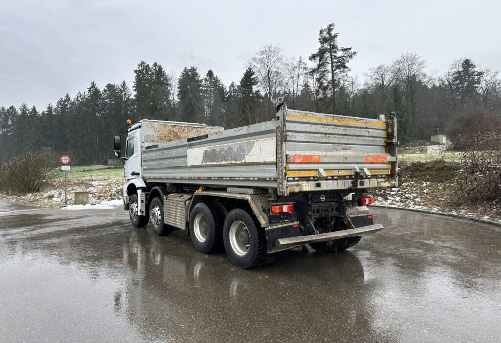 2015 MB-Arocs 3245 8x4 2-SK