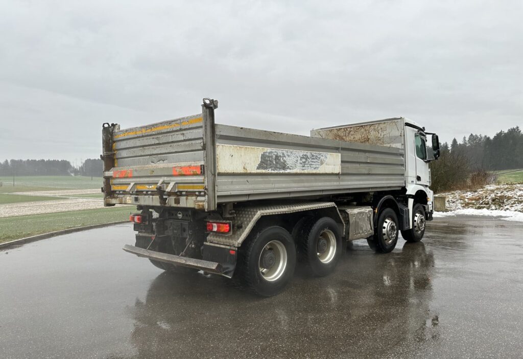 2015 MB-Arocs 3245 8x4 2-SK