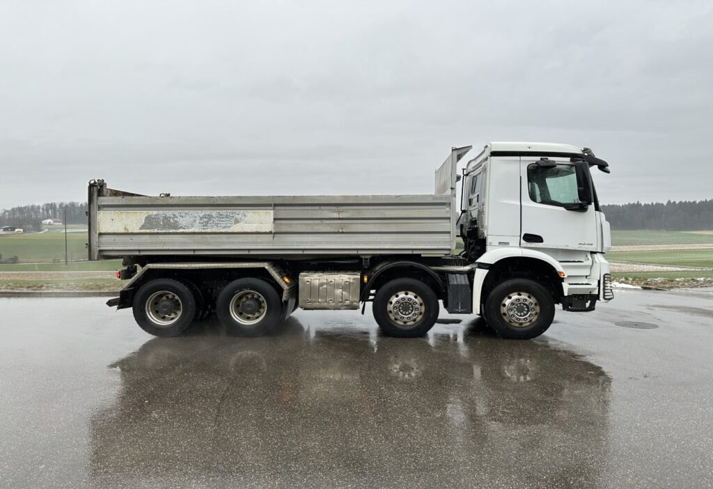 2015 MB-Arocs 3245 8x4 2-SK