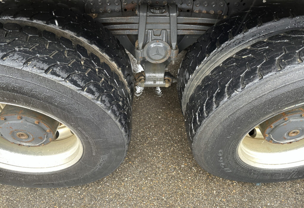 2015 MB-Arocs 3245 8x4 2-SK