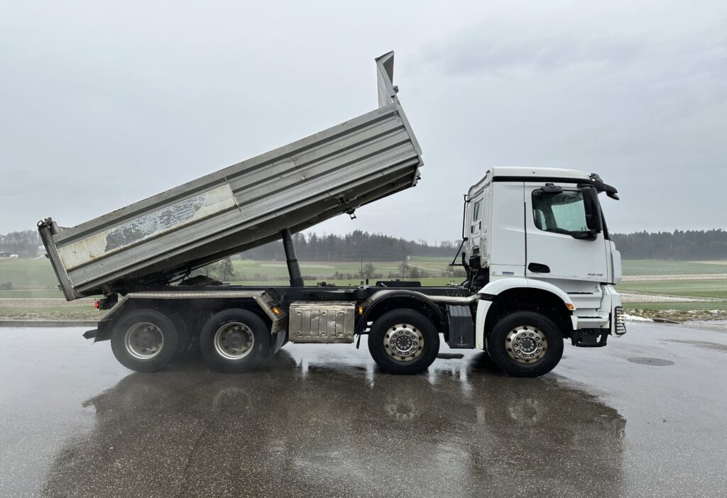 2015 MB-Arocs 3245 8x4 2-SK