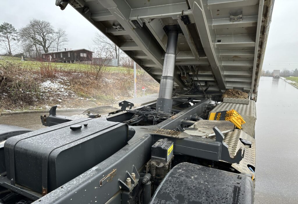2015 MB-Arocs 3245 8x4 2-SK