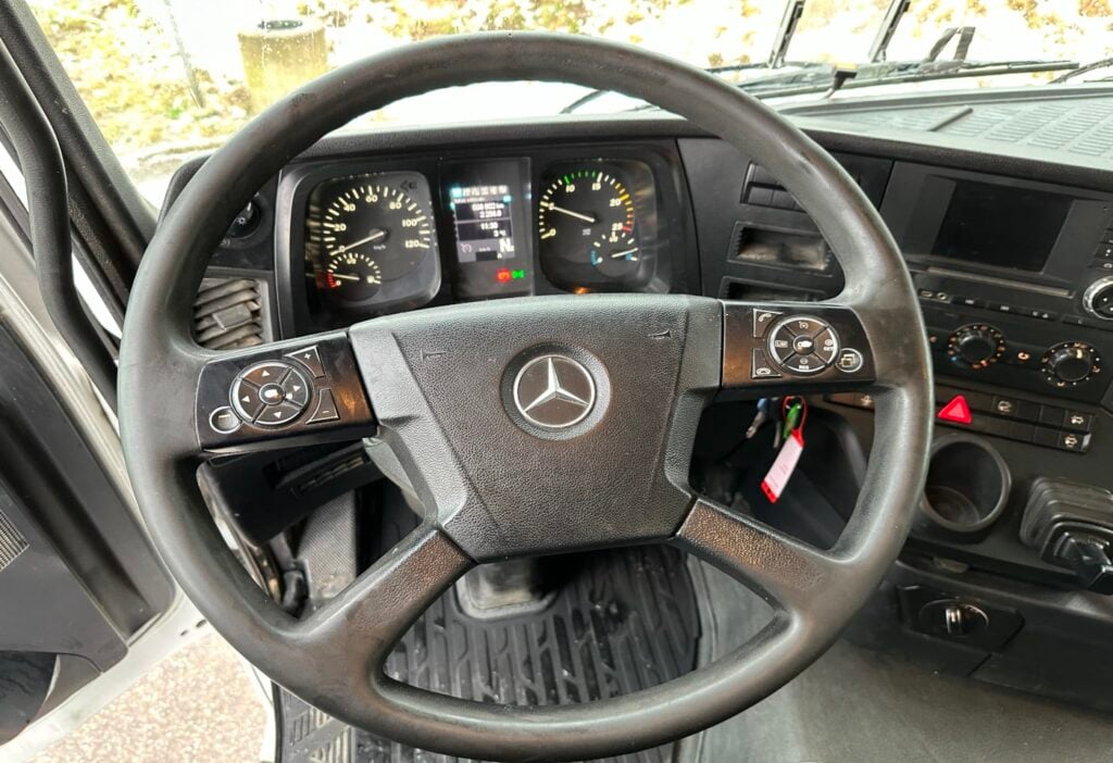 2015 MB-Arocs 3245 8x4 2-SK
