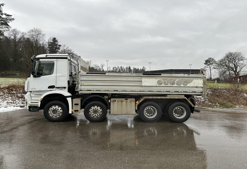 2015 MB-Arocs 3245 8x4 2-SK