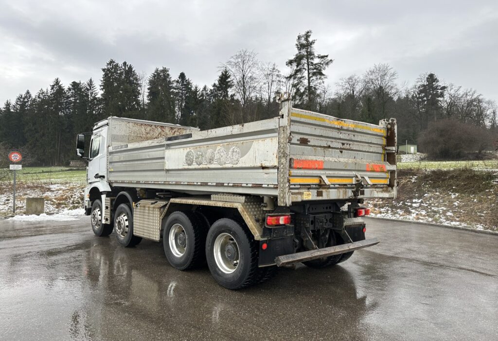 2015 MB-Arocs 3245 8x4 2-SK
