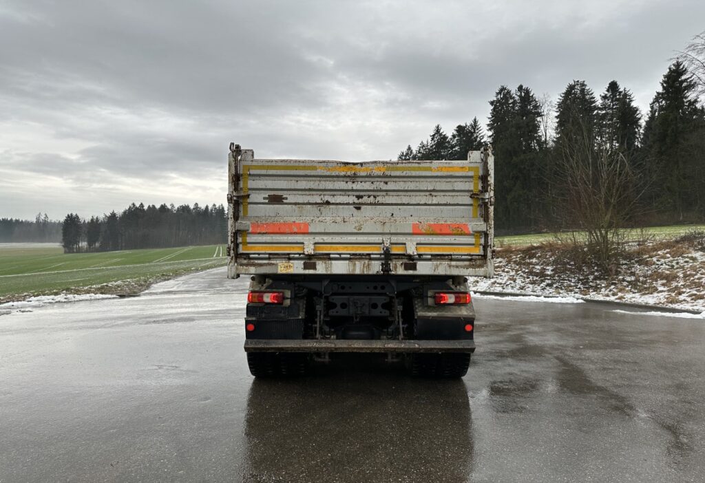 2015 MB-Arocs 3245 8x4 2-SK