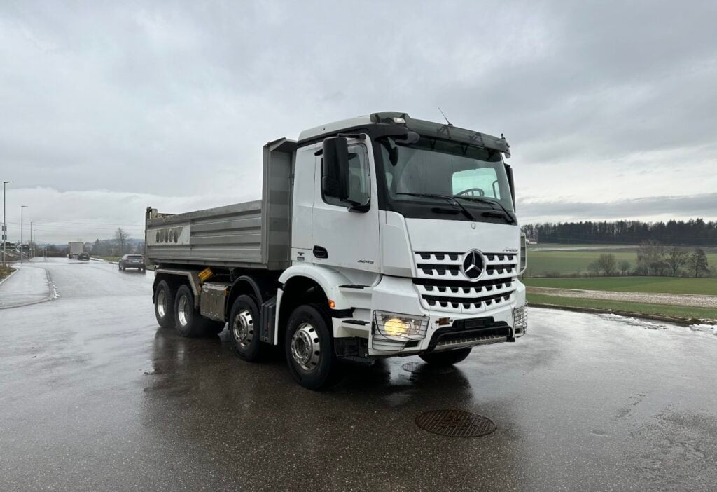 2015 MB-Arocs 3245 8x4 2-SK