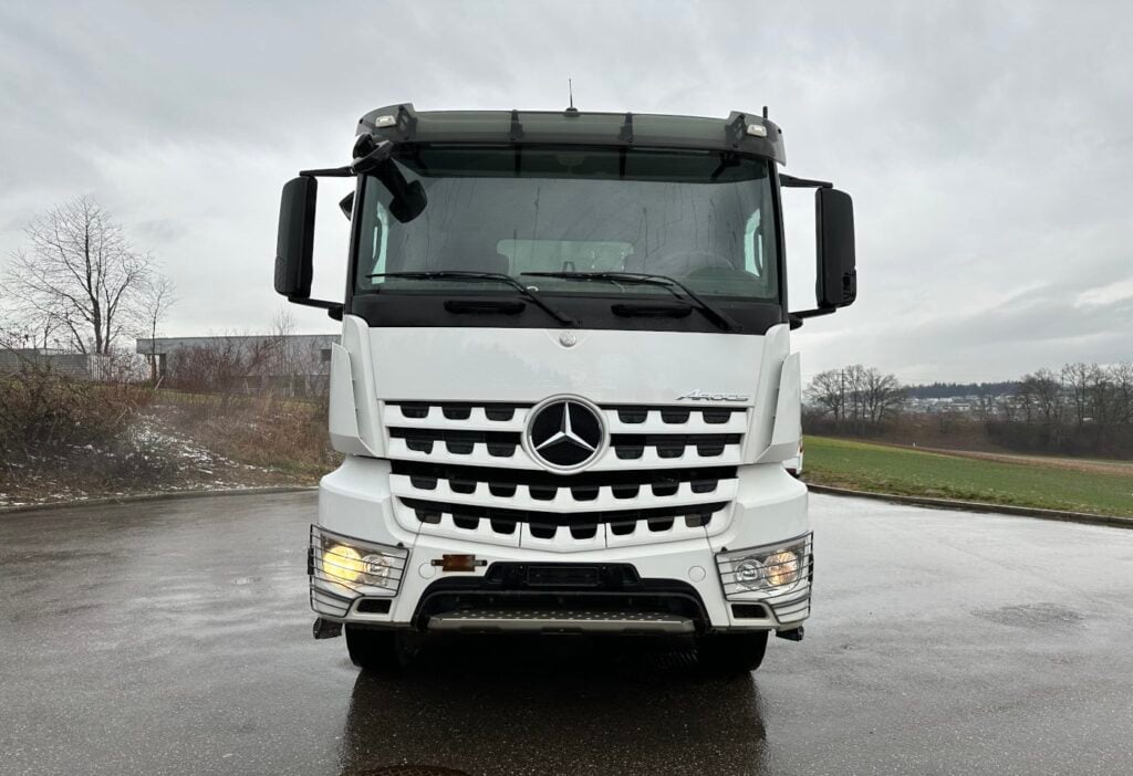 2015 MB-Arocs 3245 8x4 2-SK