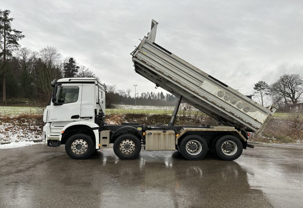 2015 MB-Arocs 3245 8x4 2-SK