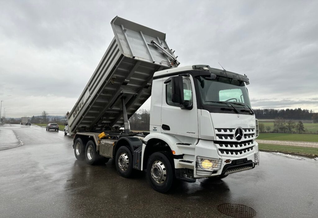 2015 MB-Arocs 3245 8x4 2-SK