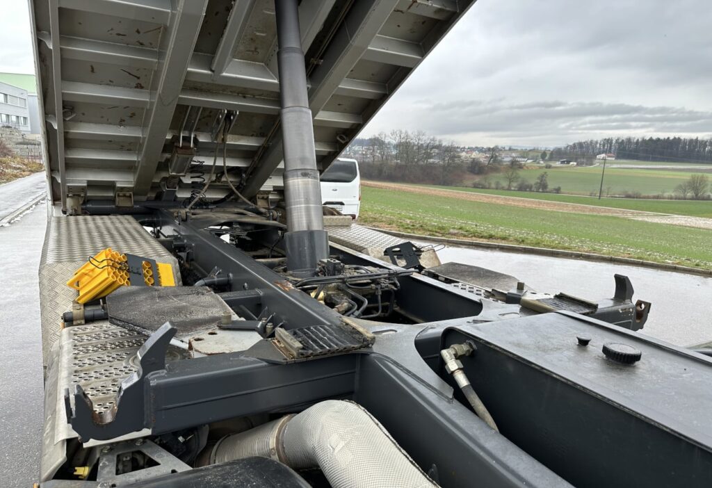 2015 MB-Arocs 3245 8x4 2-SK