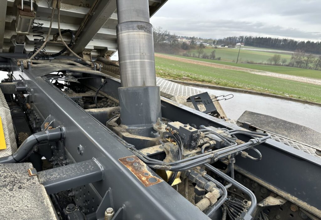2015 MB-Arocs 3245 8x4 2-SK