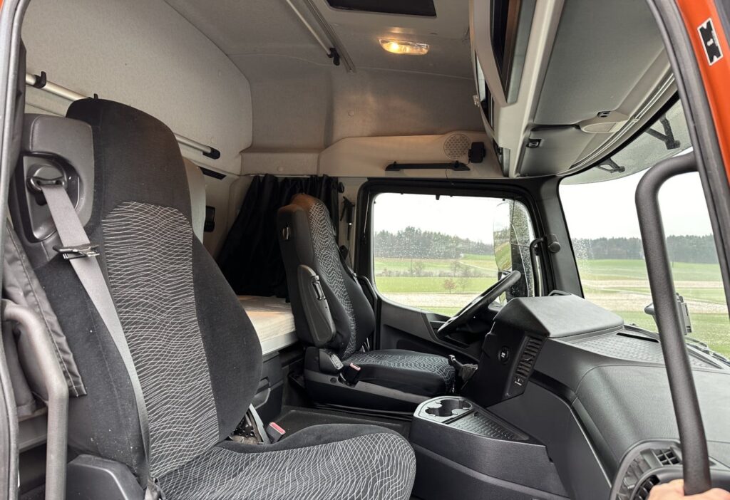 (D) 2015 MB-Arocs 3245 8x2 Haken