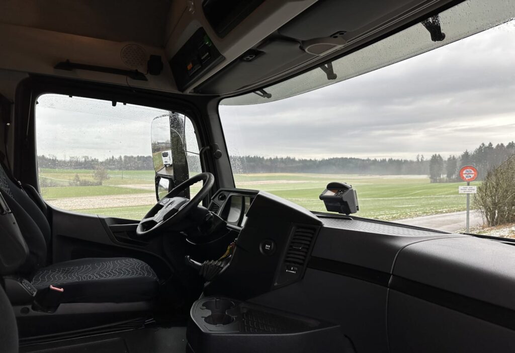 (D) 2015 MB-Arocs 3245 8x2 Haken