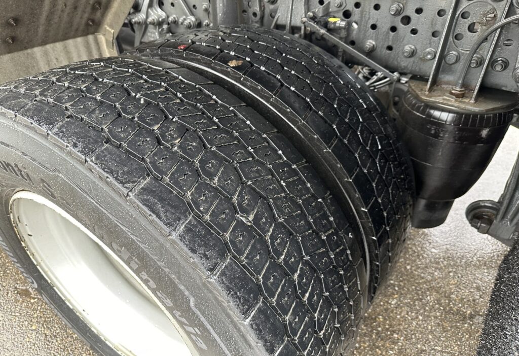 (D) 2015 MB-Arocs 3245 8x2 Haken