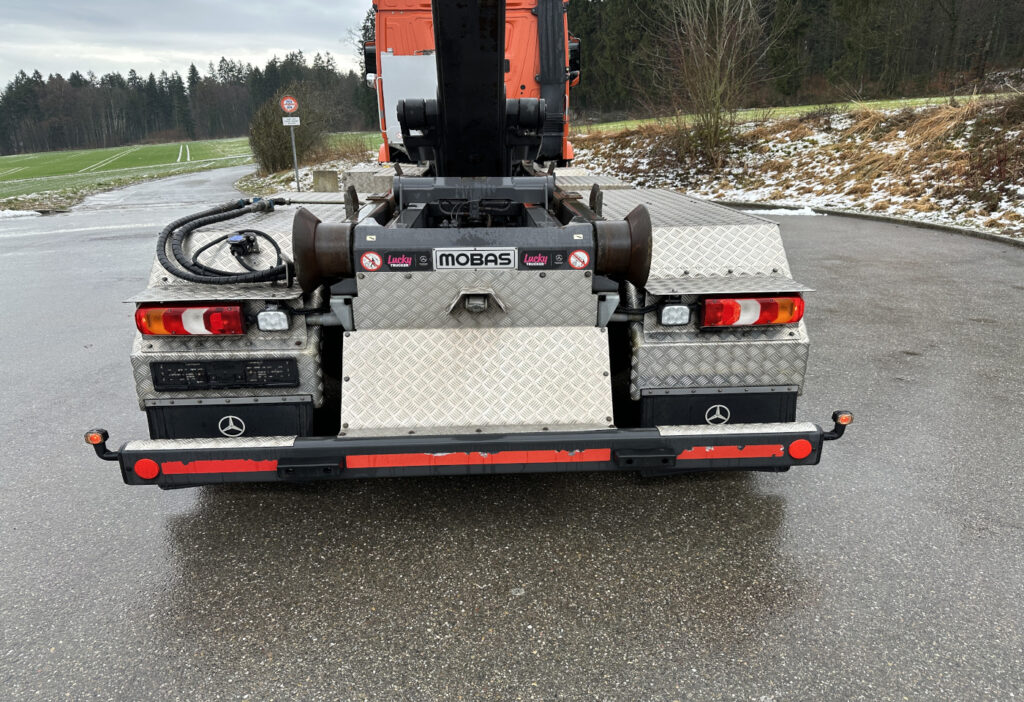 (D) 2015 MB-Arocs 3245 8x2 Haken