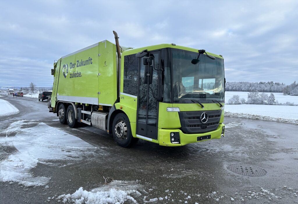 (D) 2015 MB-Econic 2635 6x2*4 Kehrichtwagen