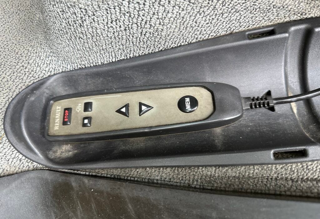 (D) 2007 Renault Premium 450 6x2*4 Brücke / Kran