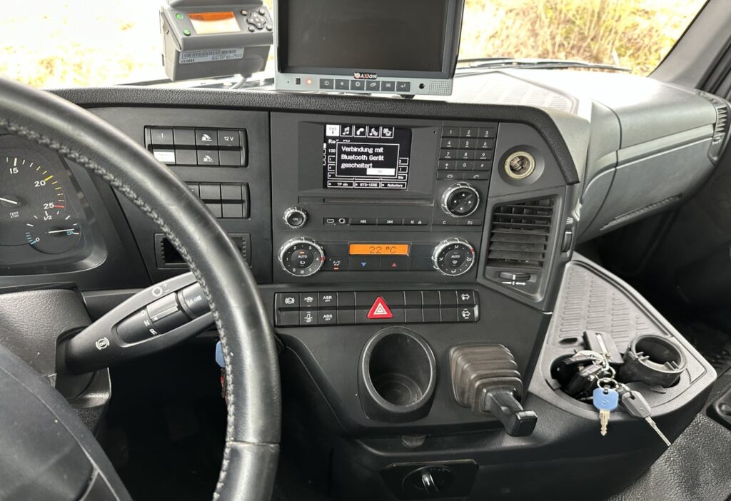 2014 MB-Arocs 3248 8x4 Kipper