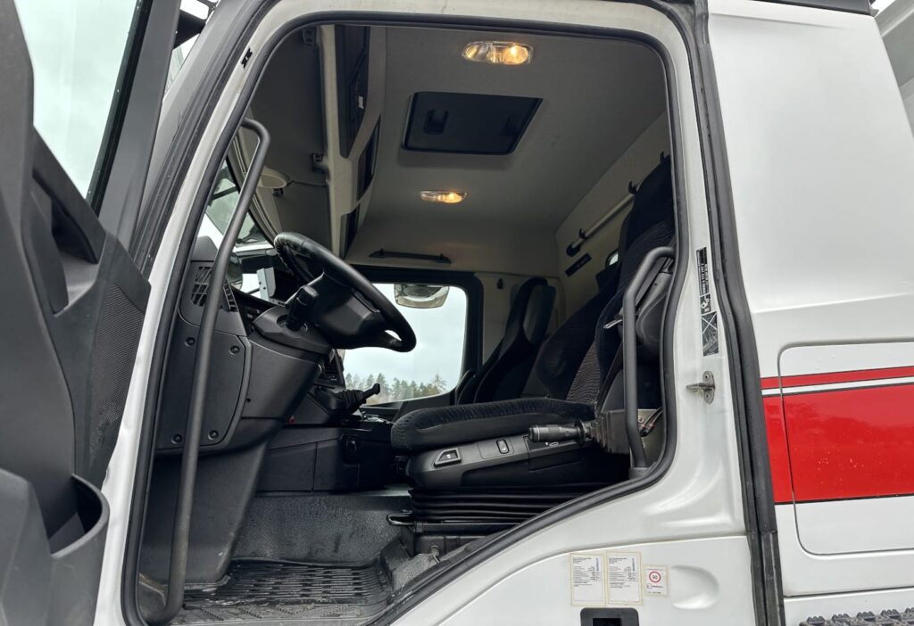2014 MB-Arocs 3248 8x4 Kipper