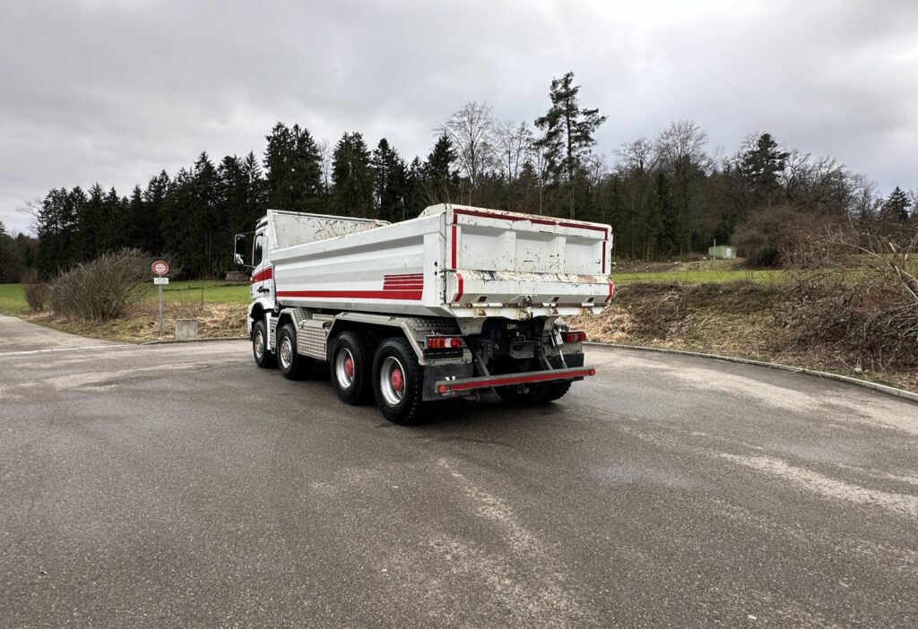 2014 MB-Arocs 3248 8x4 Kipper