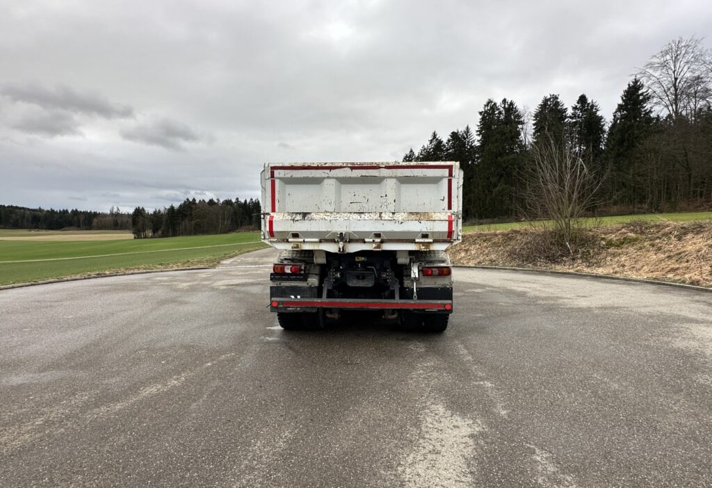 2014 MB-Arocs 3248 8x4 Kipper