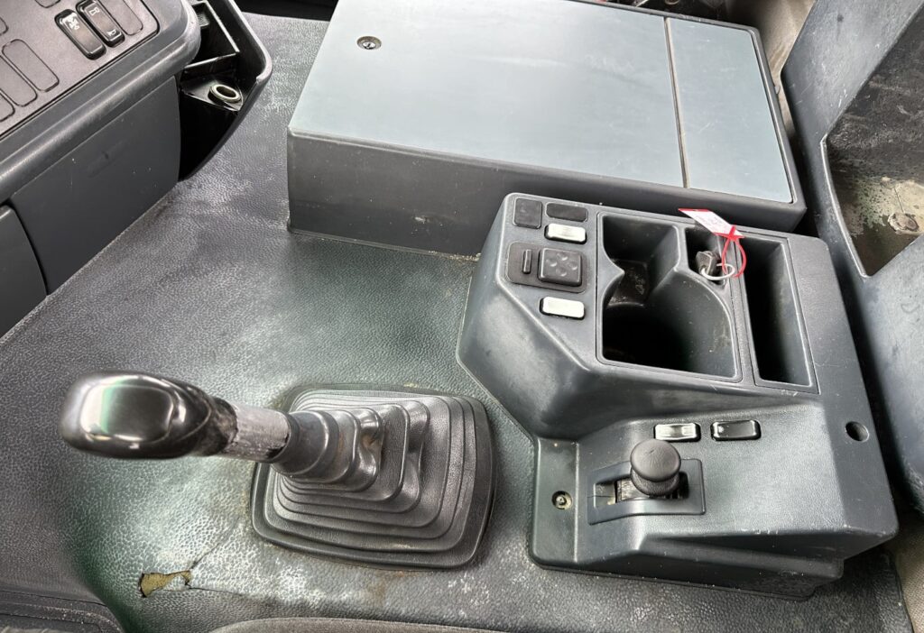 1999 MB-Actros 3240 8x4 Haken / Kran