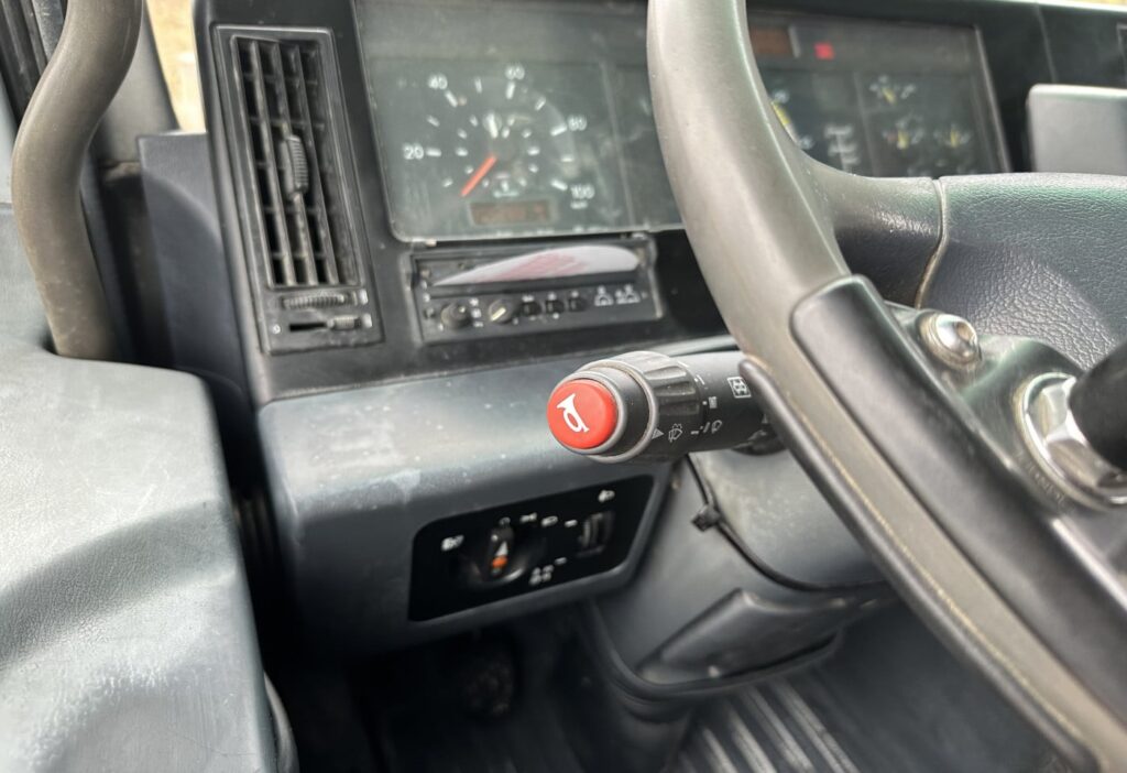 1999 MB-Actros 3240 8x4 Haken / Kran