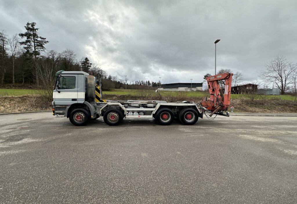 1999 MB-Actros 3240 8x4 Haken / Kran