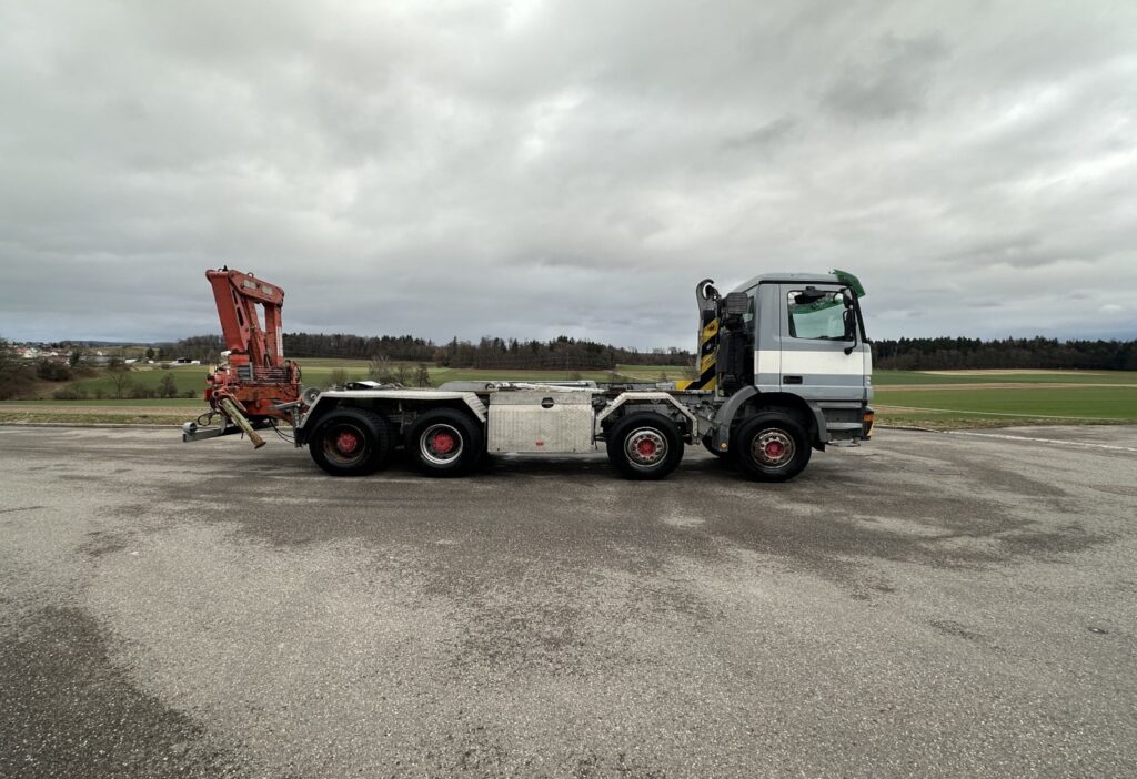 1999 MB-Actros 3240 8x4 Haken / Kran