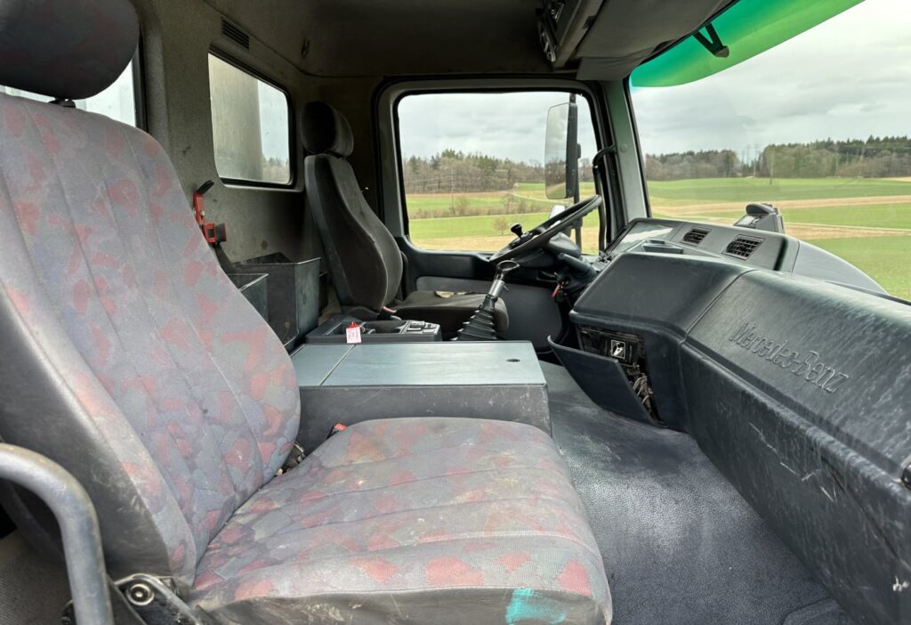1999 MB-Actros 3240 8x4 Haken / Kran