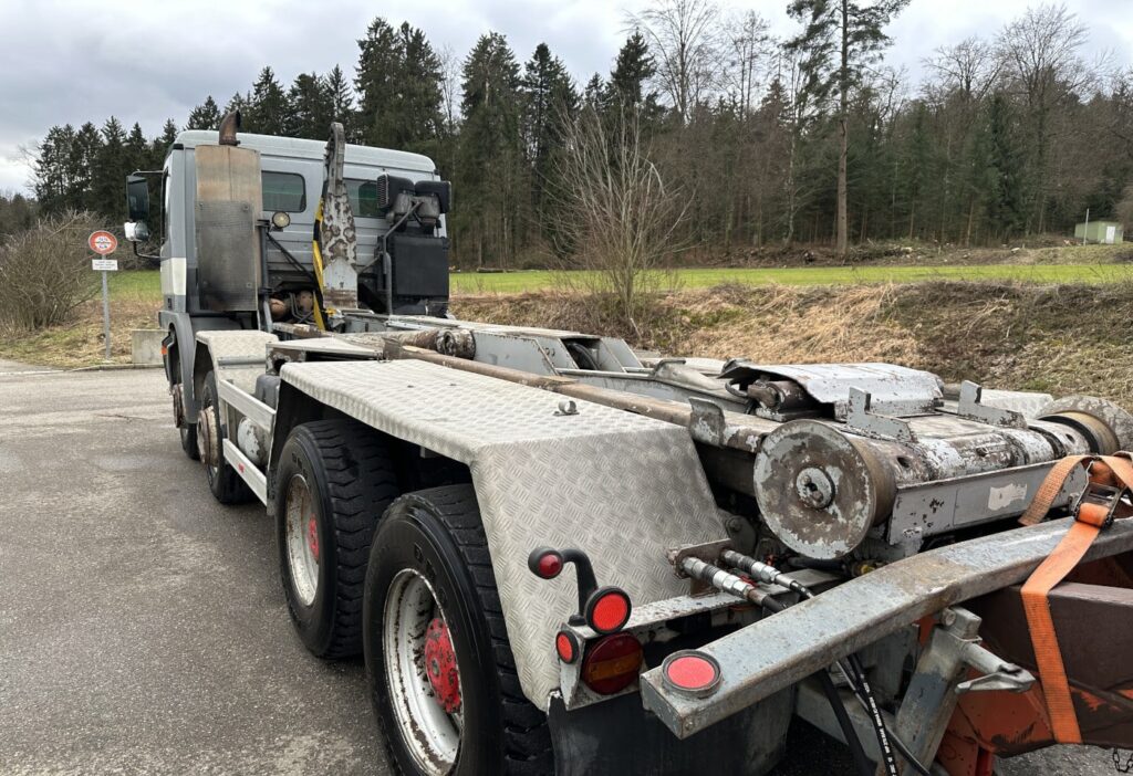 1999 MB-Actros 3240 8x4 Haken / Kran