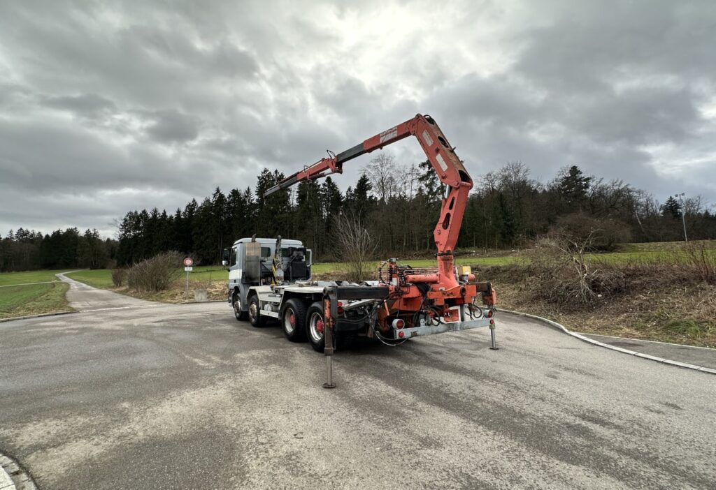 1999 MB-Actros 3240 8x4 Haken / Kran