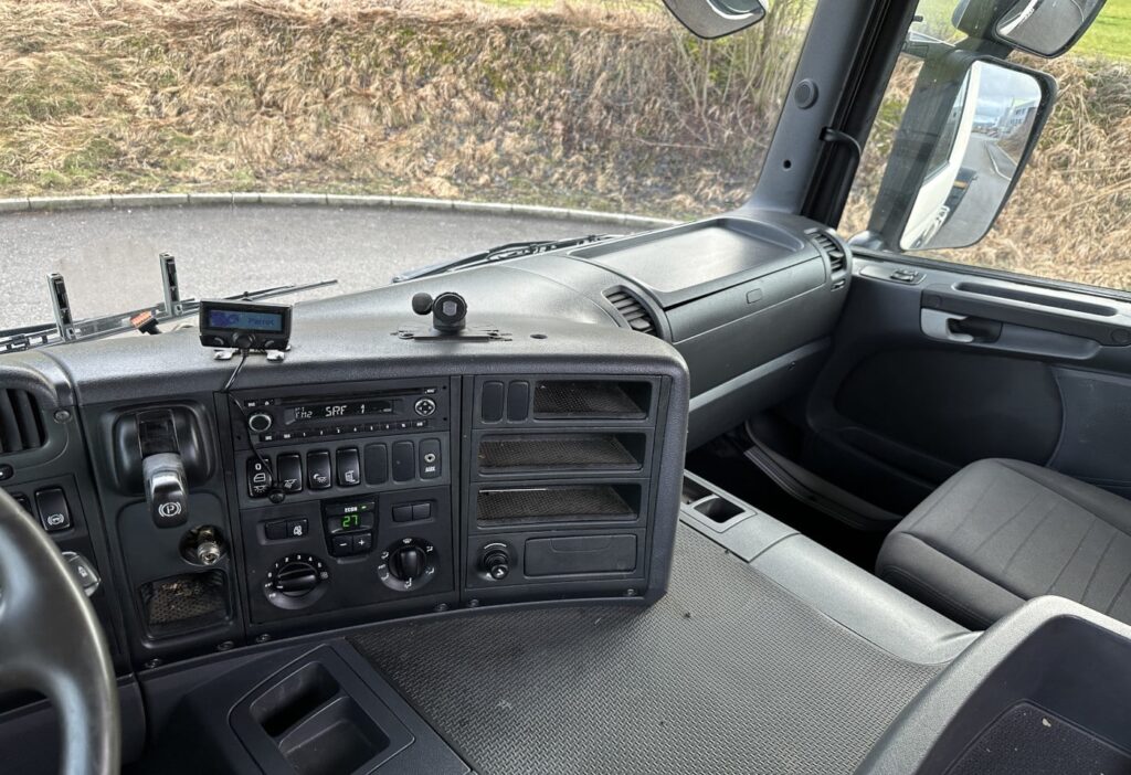 2010 Scania P360 LB4x2 Chassis-Kabine