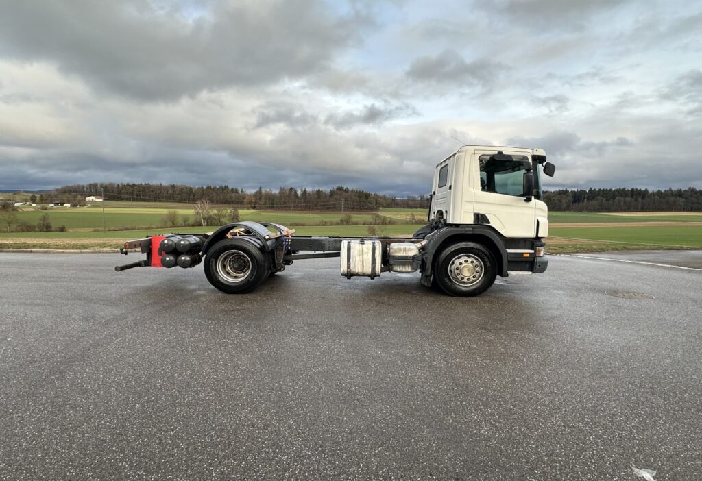 2010 Scania P360 LB4x2 Chassis-Kabine