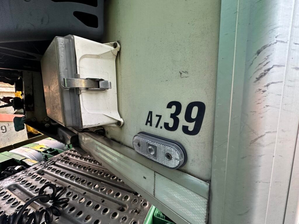 2007 Merker Yshima M300 02 FR TKK