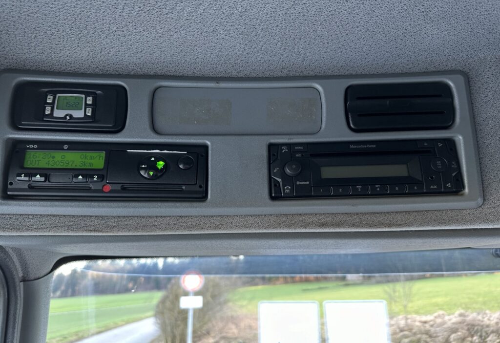 2010 MB-Atego 1324 4x2 Blache / HB