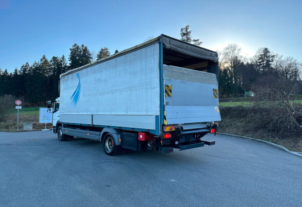 2010 MB-Atego 1324 4x2 Blache / HB
