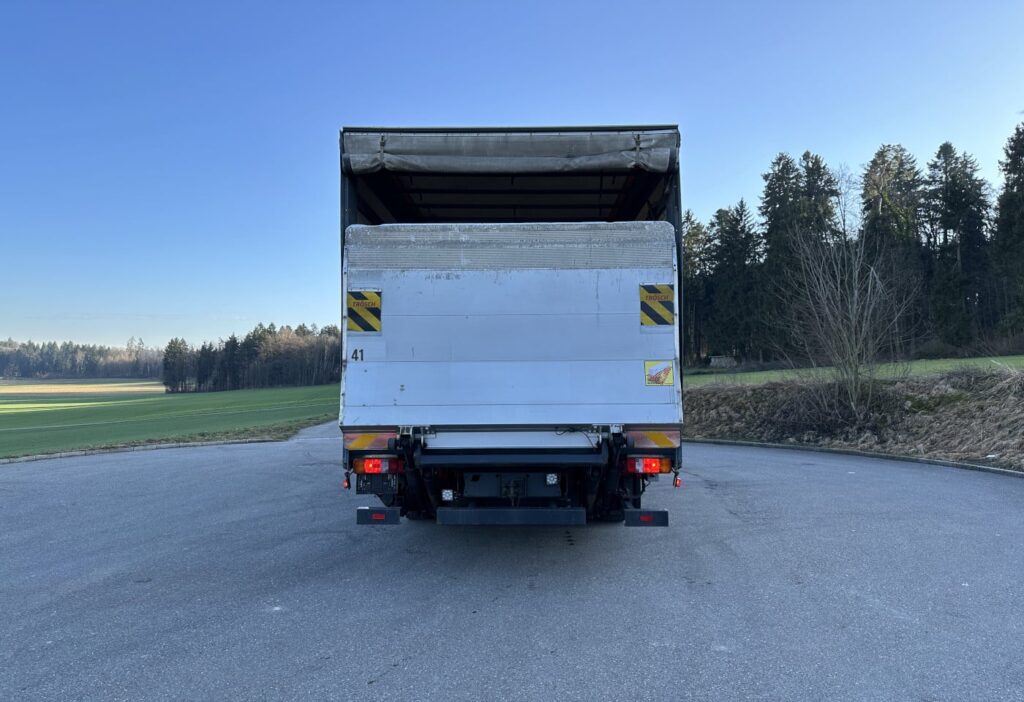 2010 MB-Atego 1324 4x2 Blache / HB