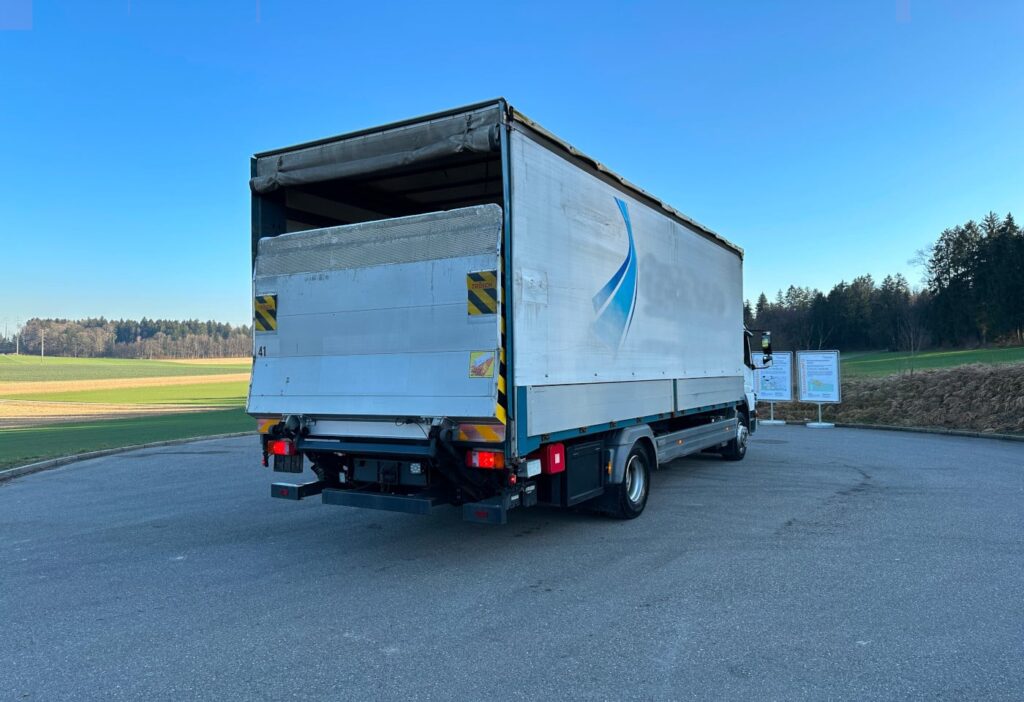2010 MB-Atego 1324 4x2 Blache / HB