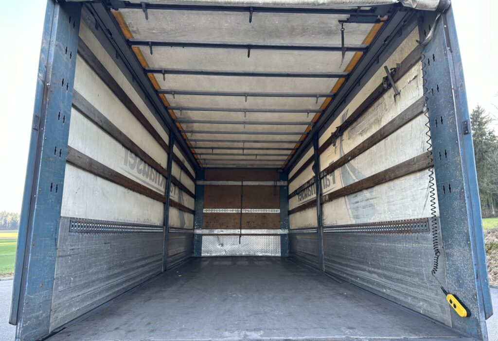 2010 MB-Atego 1324 4x2 Blache / HB