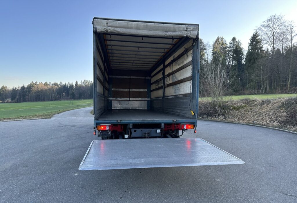 2010 MB-Atego 1324 4x2 Blache / HB