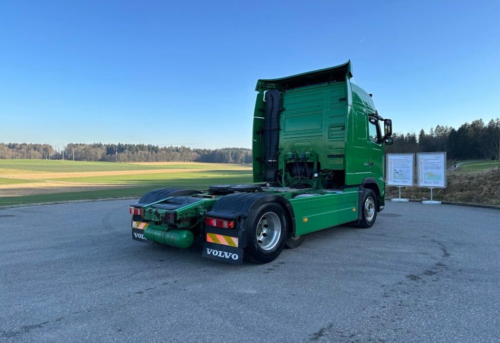 2011 Volvo FH-460 6x2T SZM