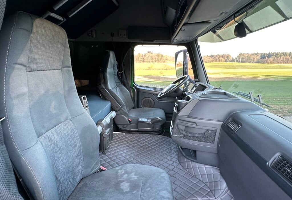 2011 Volvo FH-460 6x2T SZM
