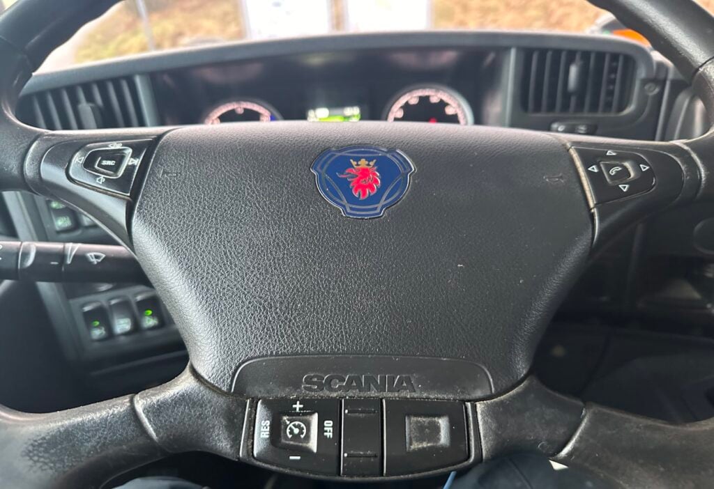 2012 Scania P320 4x2 Blache / HB