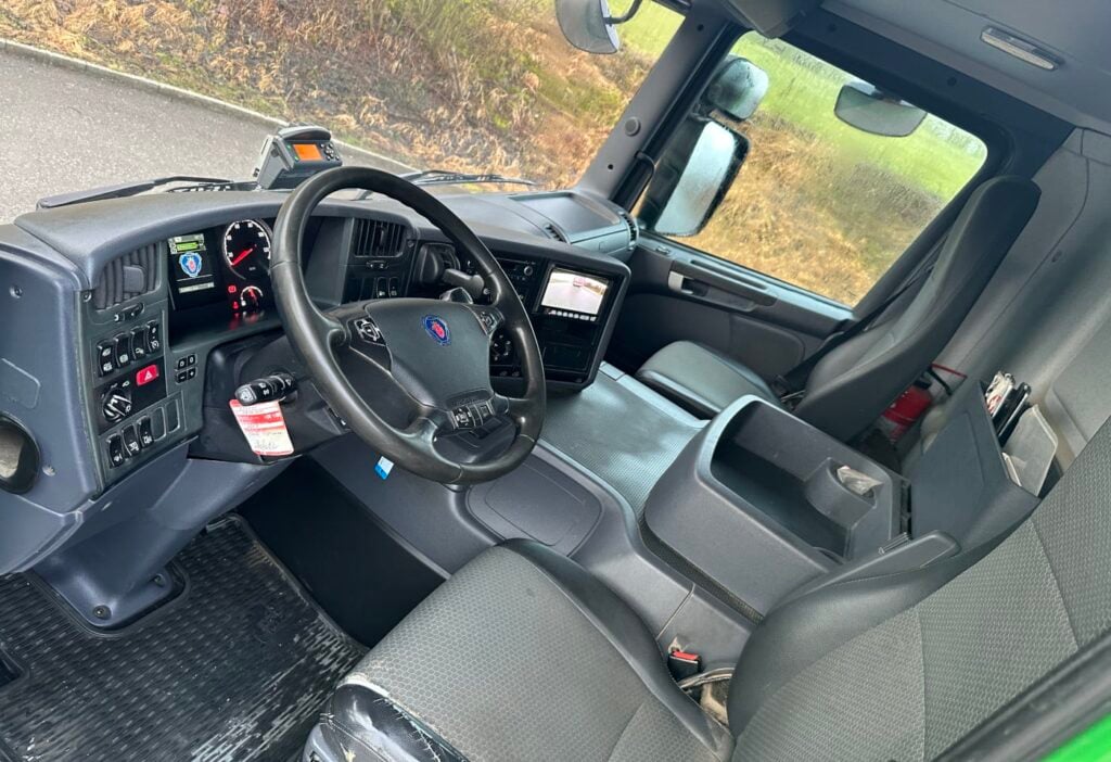 2012 Scania P320 4x2 Blache / HB