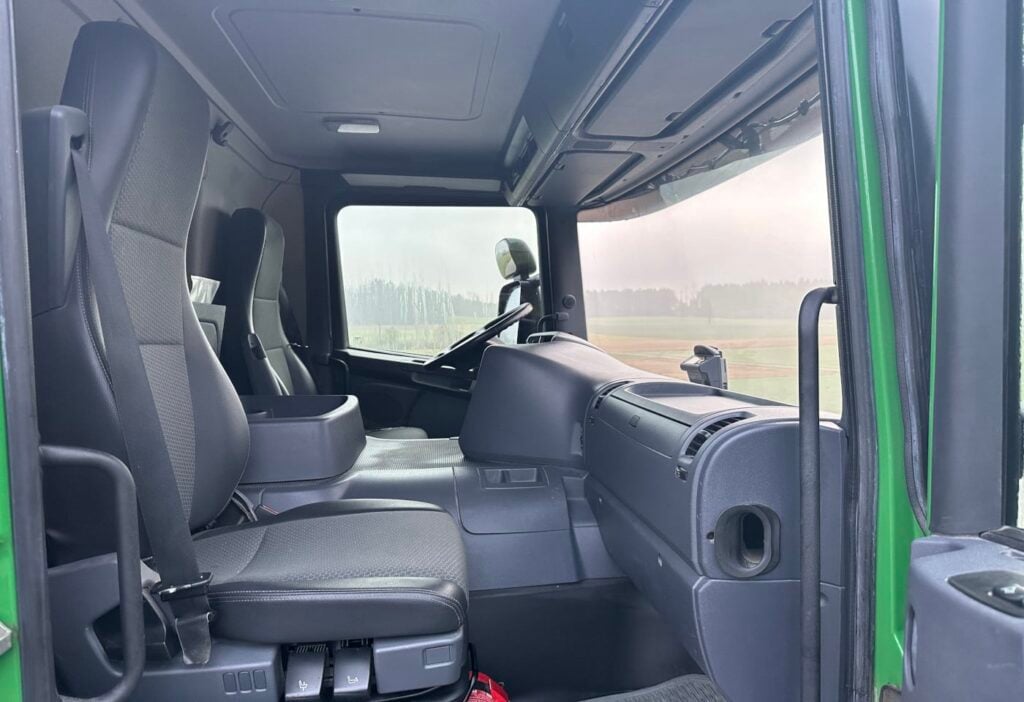 2012 Scania P320 4x2 Blache / HB
