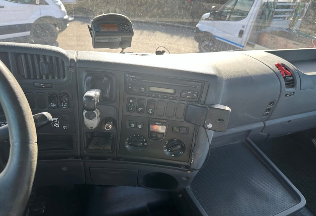2007 Scania R420 CB 8X4 3-SK